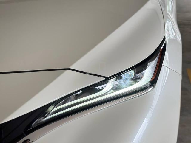 *Grade 4.5/Black Interior* 2021 Toyota HARRIER Z - 3