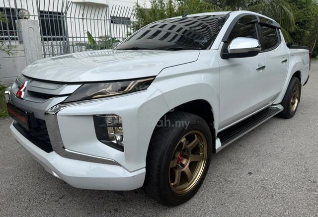 2021 Mitsubishi TRITON 2.4 VGT PREMIUM (A) Low Mil - 3