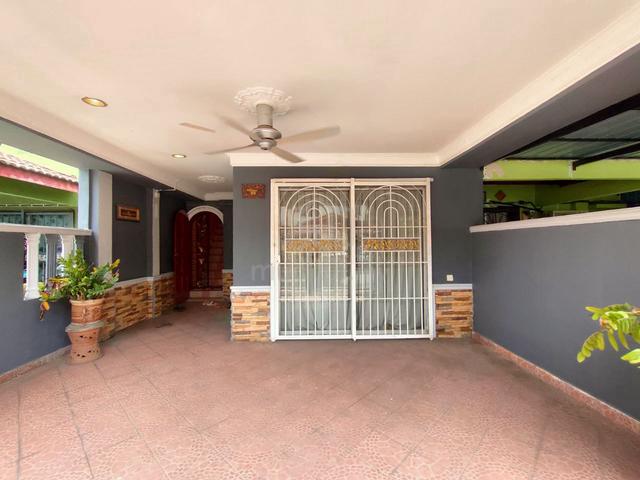 Teres Dua Tingkat Bukit Beruntung 1