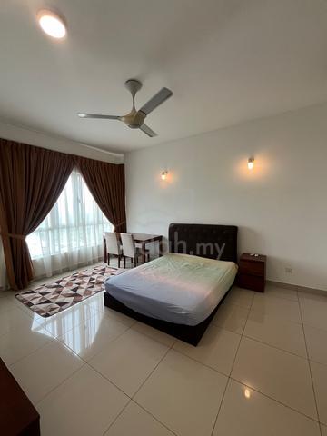 Master Room For Rent @10min to CIQ🔥 1