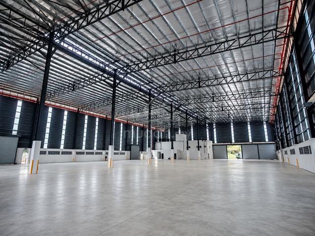 DETACHED WAREHOUSE FACTORY 68000 Sqft ALAM JAYA PUNCAK ALAM BRAND NEW 1