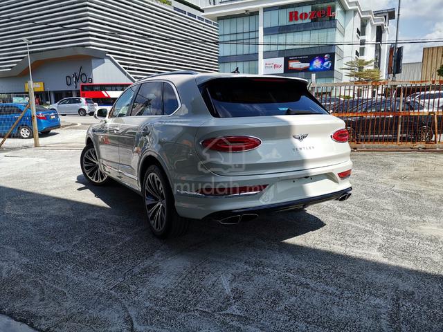 2021 Bentley BENTAYGA 4.0 V8 Beige Interior - 3