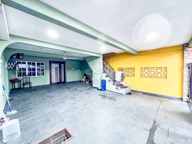 RENOVATED End Lot Double Storey PJS 2, Petaling Jaya 1