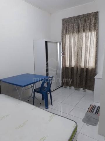 Masterroom for rent at Taman Andalas near hospital sultanah bahiyah
1