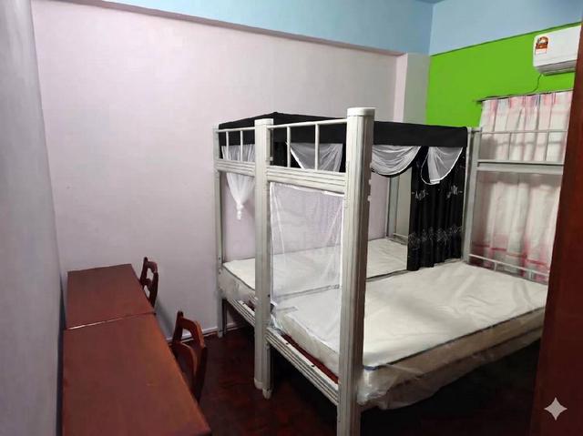 Middle Sharing Room AT SRI SAUJANA USM 1