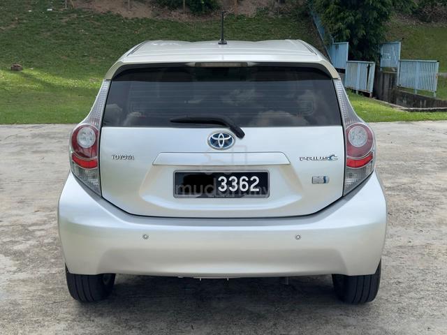 2013 Toyota PRIUS C 1.5 (HYBRID) (A) - 4