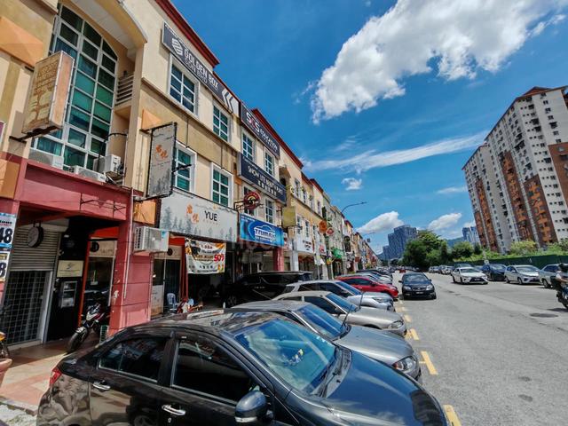 Laman Rimbunan, Kepong 1