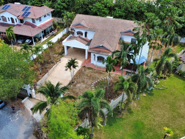 Bungalow Double Storey Seksyen 6 Kota Damansara Huge Land Size 1