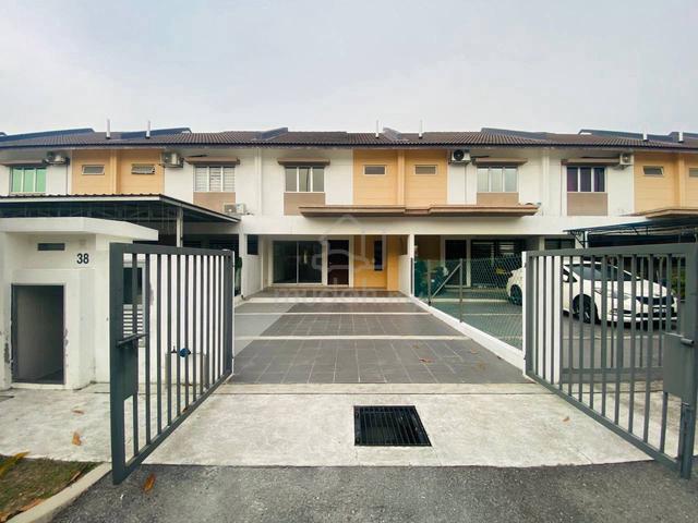 Double Storey Terrace Jalan Galaksi Bandar Mahkota Banting 1