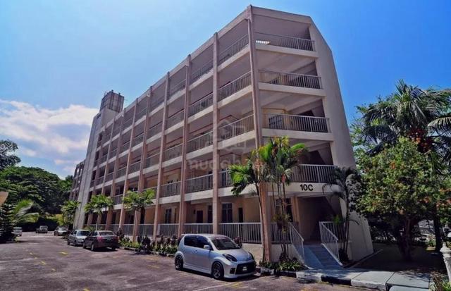 Bayu Emas Apartments 1