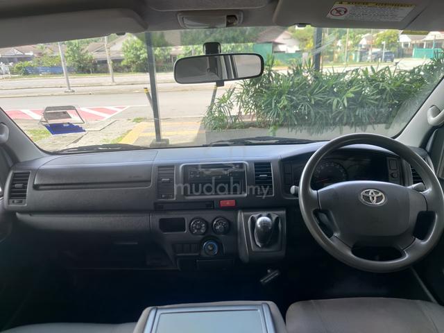 2017 Toyota Hiace 2.5 (M) Window 14 Seat Low Roof - 5