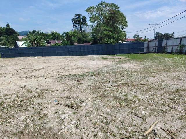 WITH TOILET & OFFICE ] approx 20,000 sf land with fencing & gate - HK 1