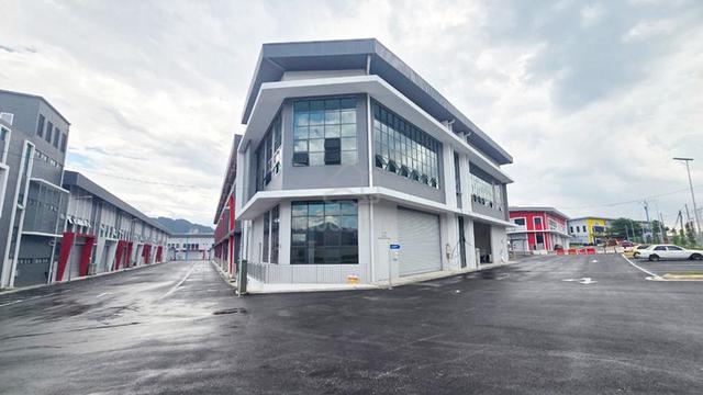 Kaw Perindustrian Bt Cave & Selayang Baru 1.5 Storey Factory for Rent 1