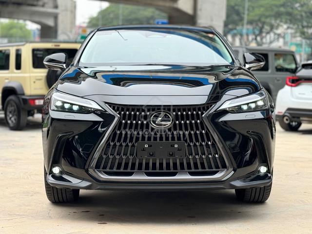 2022 Lexus NX250 Version L 2.5 / Black Interior - 2