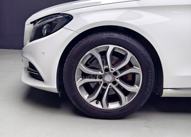 2015 Mercedes Benz C-CLASS 2.0 50K MILEAGE ONLY - 5