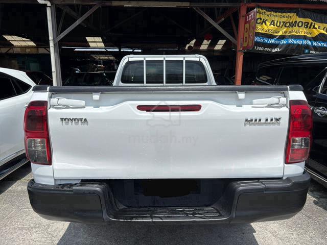 2016 Toyota HILUX 2.4 VNT 4WD (M) 2DOOR SINGLE CAB - 5