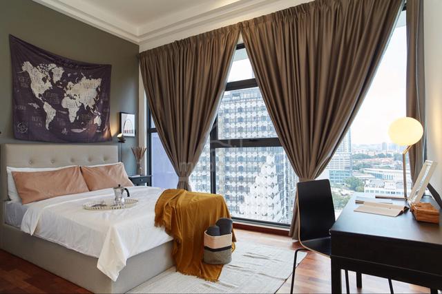 PJ Midtown Master room + 1 parking 1