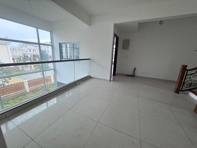 Straits Courtyard 3 storey bungalow CORNER Unit For Sale 3