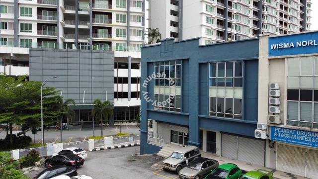[FULLY RENOVATED + LIFT] 3.5 STOREY BUILDING Taman Ampang Hilir Ampang 1