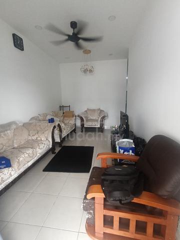 Sofa - photo 5 of 6