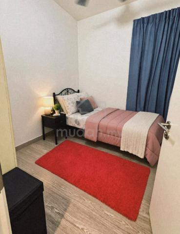 Convenient location for Ladies Only [Small and Middle RooM For Rent] 1