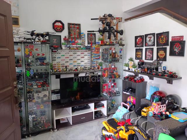 Double storey terrace link house for sale in Usj 12, Subang Jaya 1