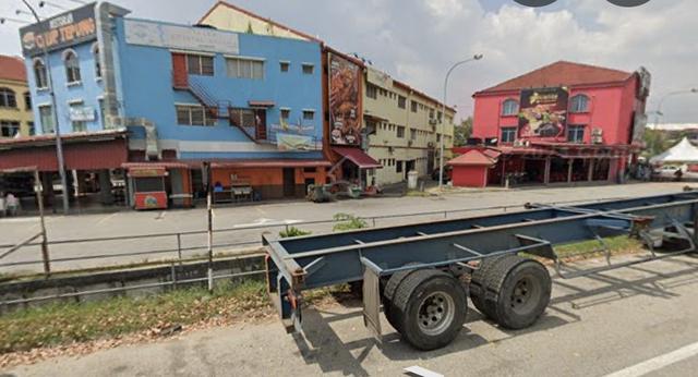Full loan 3sty corner shoplot batu belah jalan kapar 1