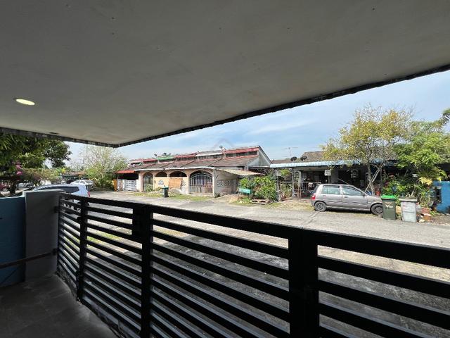 Teres Setingkat End Lot, Taman Bayam (Fully Renovated & Extended) 2