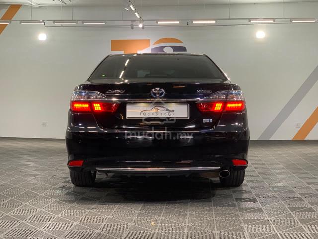 2017 Toyota CAMRY 2.5 HYBRID PREMIUM / FULL LOAN - 4