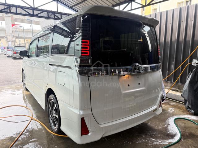 2021 VOXY 2.0 ZS KIRAMEKI  Price with duty UNREG - 2