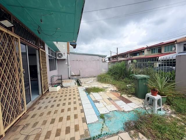 Kenyalang/ good offer/ 2 storey corner/ need repair/ good invest 1
