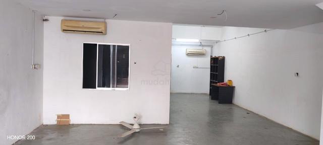 Bandar Uda Utama 2 storey shop for rent 1