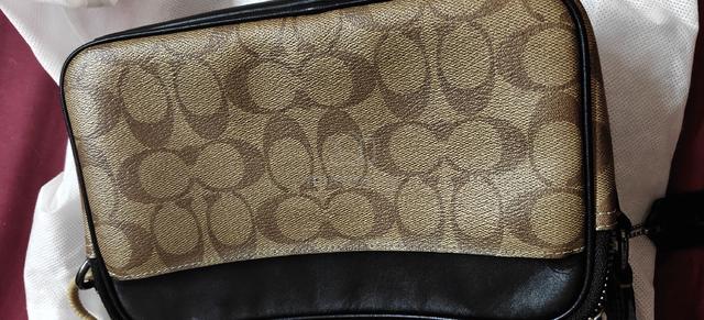 Coach signature stripe crossbody black brown - photo 4 of 6