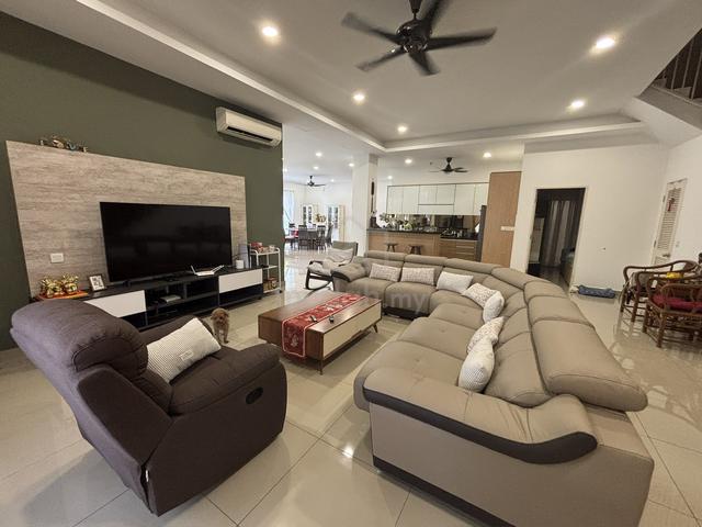 CORNER LOT- 3 Storey Semi D at Setia Utama 1 1
