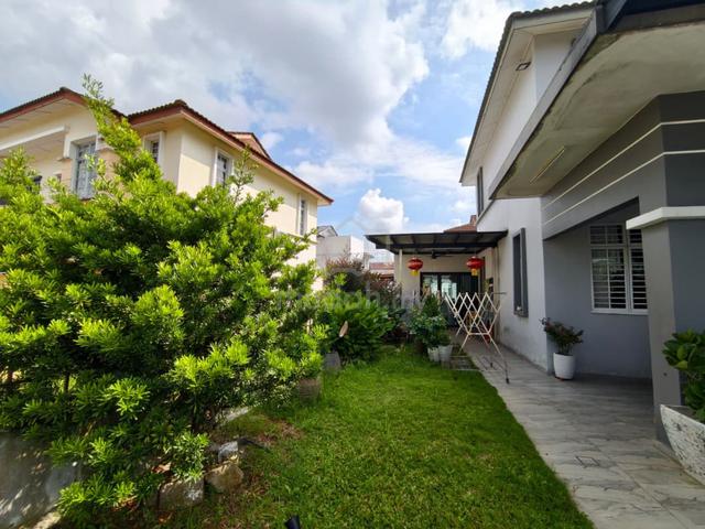 Bukit Indah 12 Double Storey Endlot 30x70 Renovated Unblock View 1