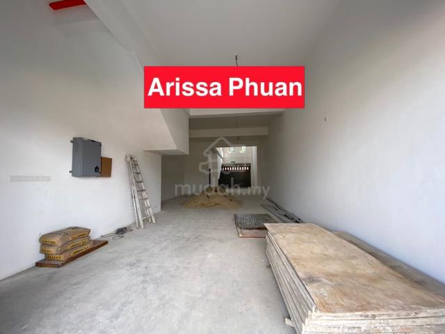 Bayan Lepas 3-Storey Corner Shop Lot for Rent 5200sqft Main Road 1