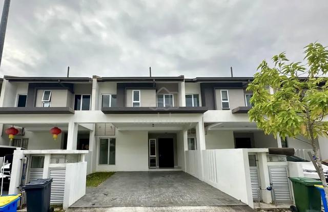 Arahsia Residences - Bandar Rimbayu 1