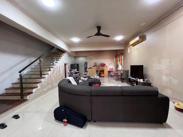3 Storey Superlink 22x88 at Taming Indah 2 1