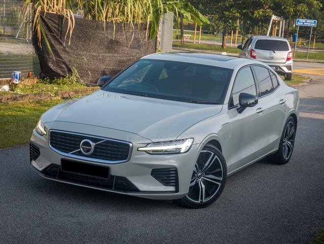 2019 Volvo S60 2.0 T8 R-Design | 83k km Full Spec - 1