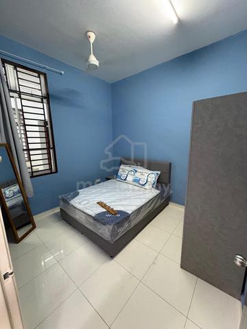 Nusa Sentral Double Storey Housr 4Bed 3Bath Fully @ Jalan Nusa Sentral 1