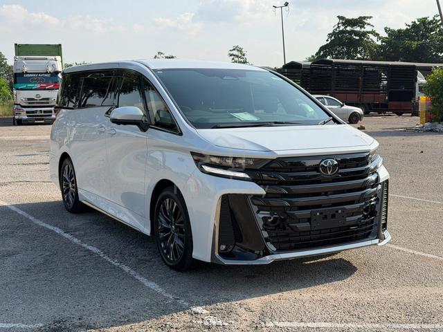 S/STEP 5k KM 5A 2025 Toyota VELLFIRE Z PREMIER - 1
