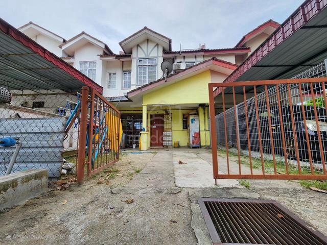 Open Facing DOUBLE STOREY LANDED, PUNCAK ALAM 1