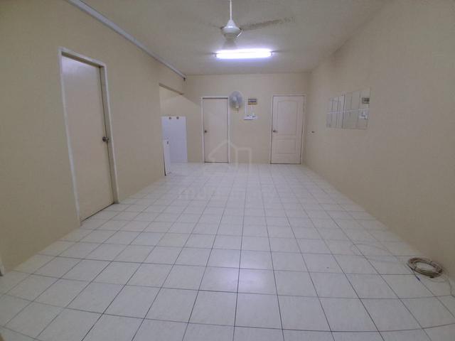Lakeview Apartments 1