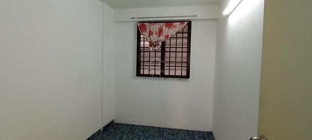 Macallum Sri Saujana Room For Rent 1