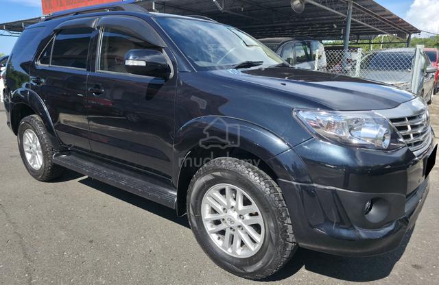 2012 Toyota FORTUNER 2.5 A G (DIESEL) (AT) (SUV)🖤 - 3