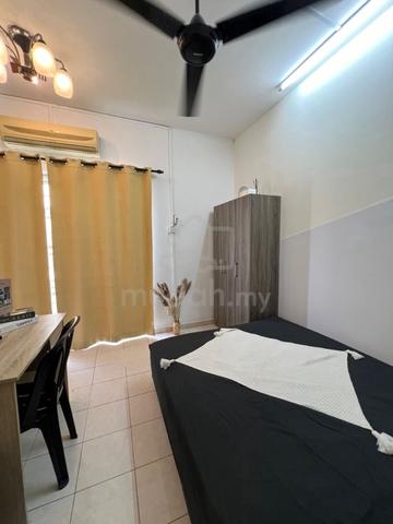 Bukit Raja Medium / Master Rooms (Columbia Hospital) 1