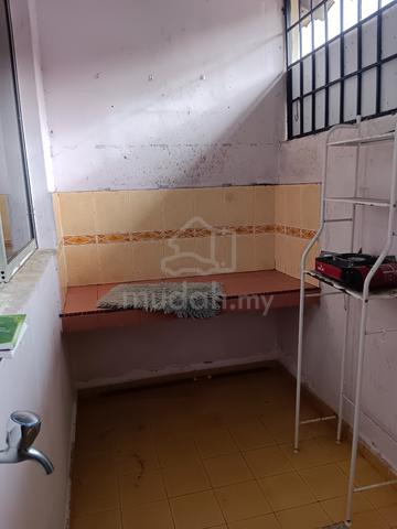 SEWA Teres 1 1/4 Taman PSJ Sungai karang 5
