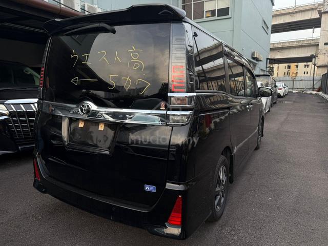 2021 Toyota VOXY 2.0 ZS PRICE wit DUTY UNREG - 2