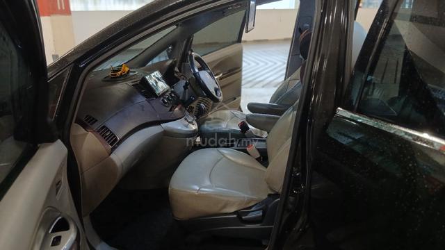 Mitsubishi GRANDIS 6 seater - 5