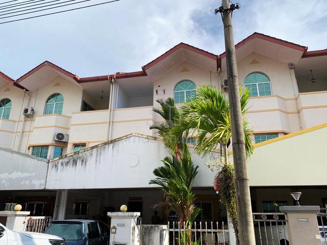 Taman Kingfisher Sulaman | 3-Storey Terrace | 5R3B | Alamesra | Sale 1